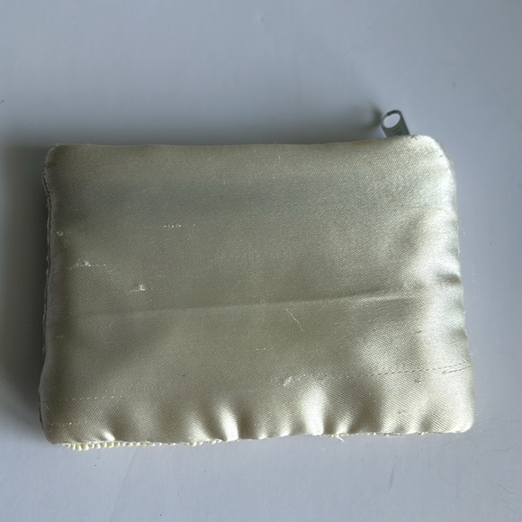 COIN PURSE (HAND BEADED) - Picture 2 of 5